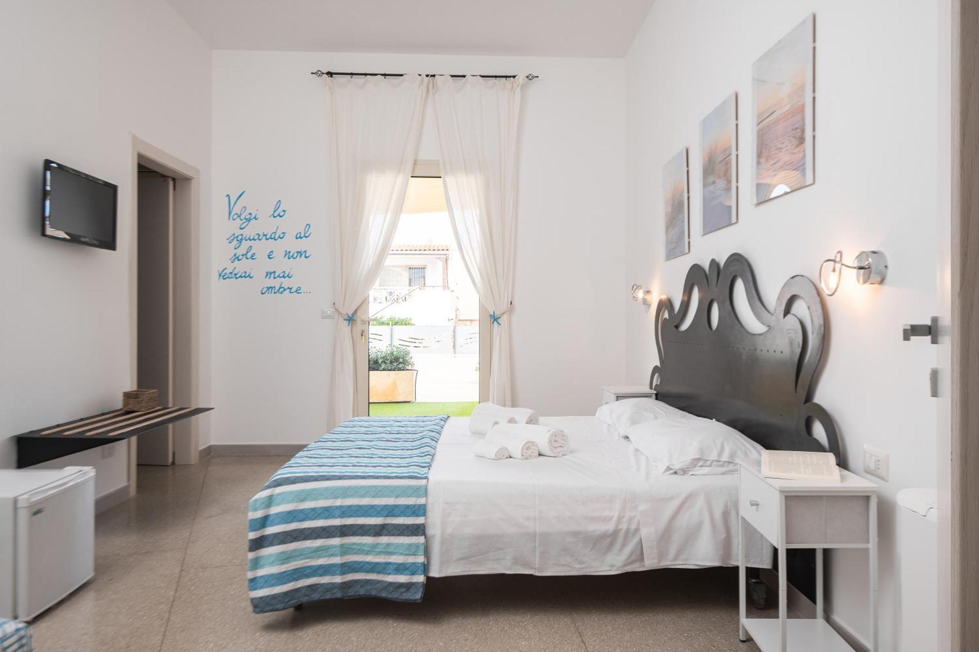 Preferisco B&B E Trattoria Sul Mare Torre Suda Luaran gambar