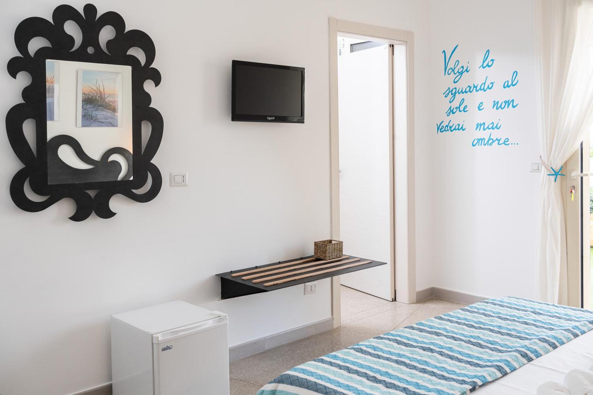 Preferisco B&B E Trattoria Sul Mare Torre Suda Luaran gambar